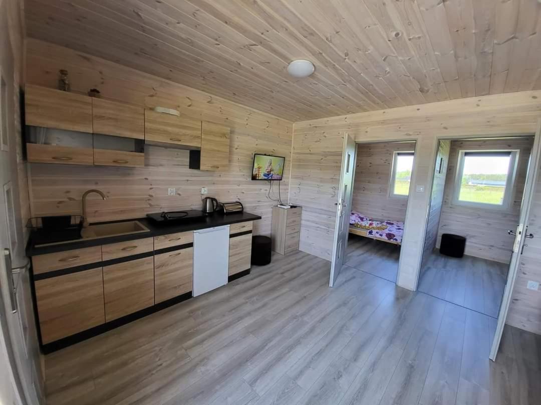 Bajkowe Chatki Rusinowo  Exterior foto